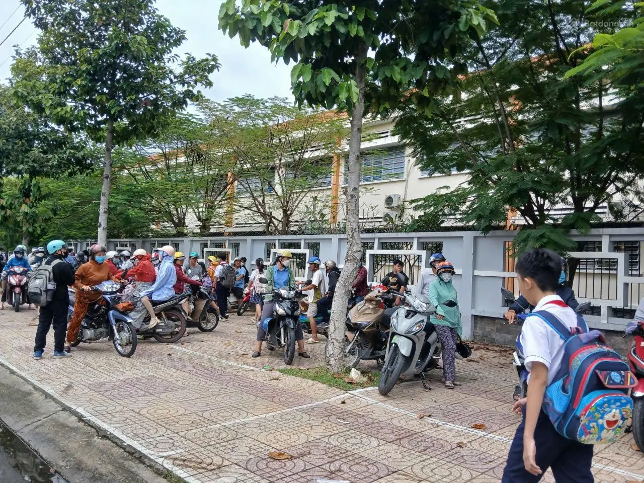 Bán lô 400m2 đẹp nhất đường NG An Ninh , ngay cạnh trường Cấp 2 , giá cực rẻ