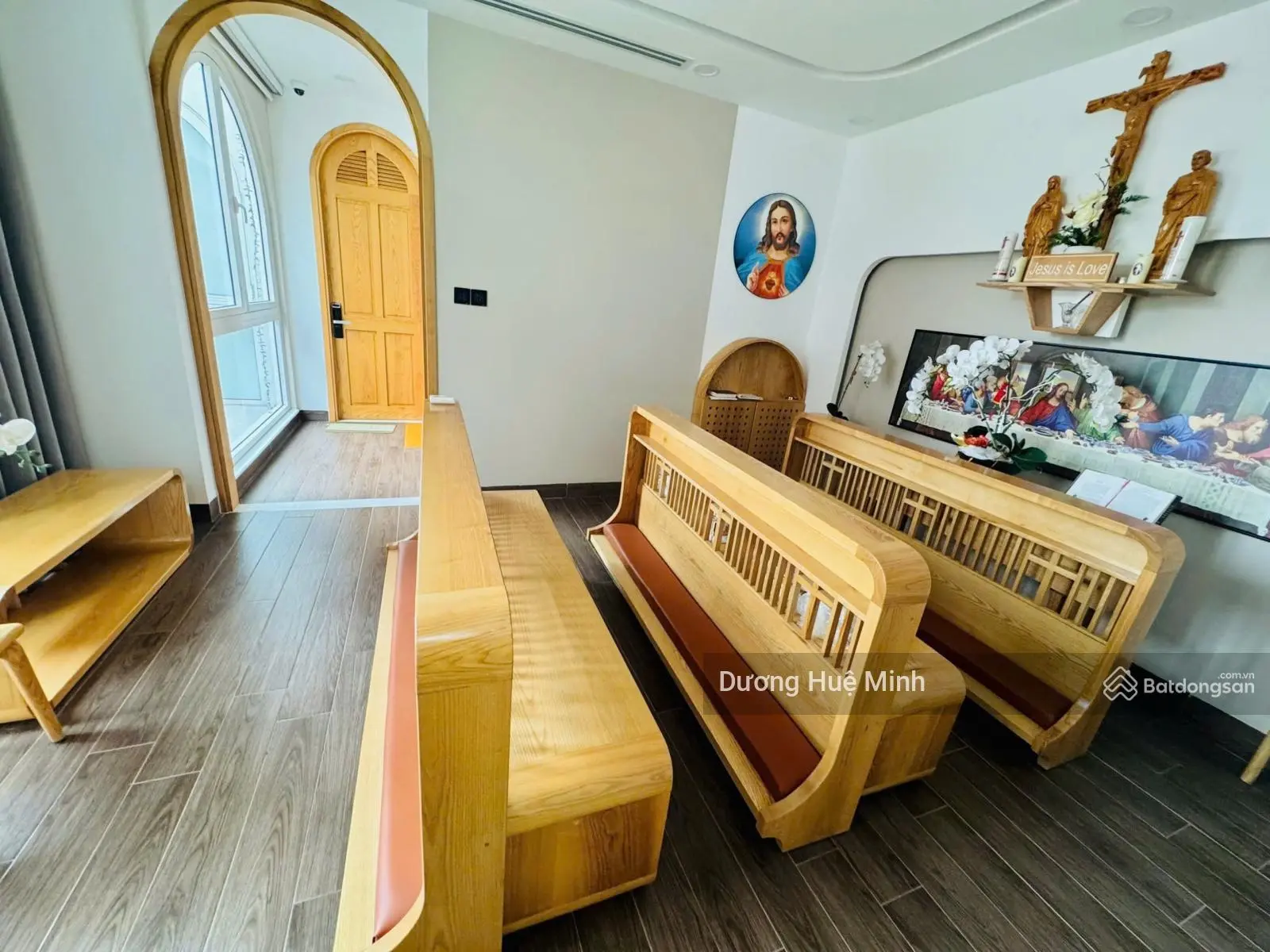 Bán biệt thự mặt tiền đường P. Linh Chiểu đối diện VinCom Thủ Đức, hoàn công đủ, nội thất cao cấp