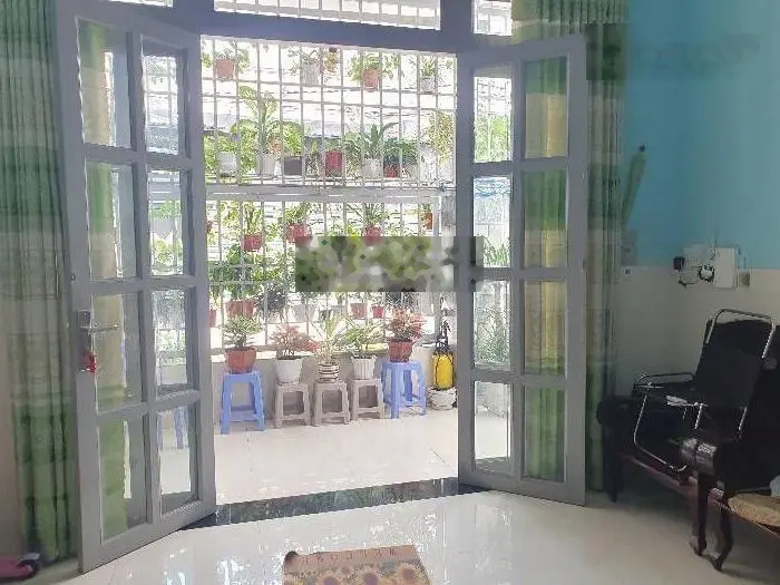 TTTP Thủ Đức - cần bán gấp giá 4.9 tỷ HXH - 76m2 - trệt lửng 3PN - 100m ra Đặng Văn Bi
