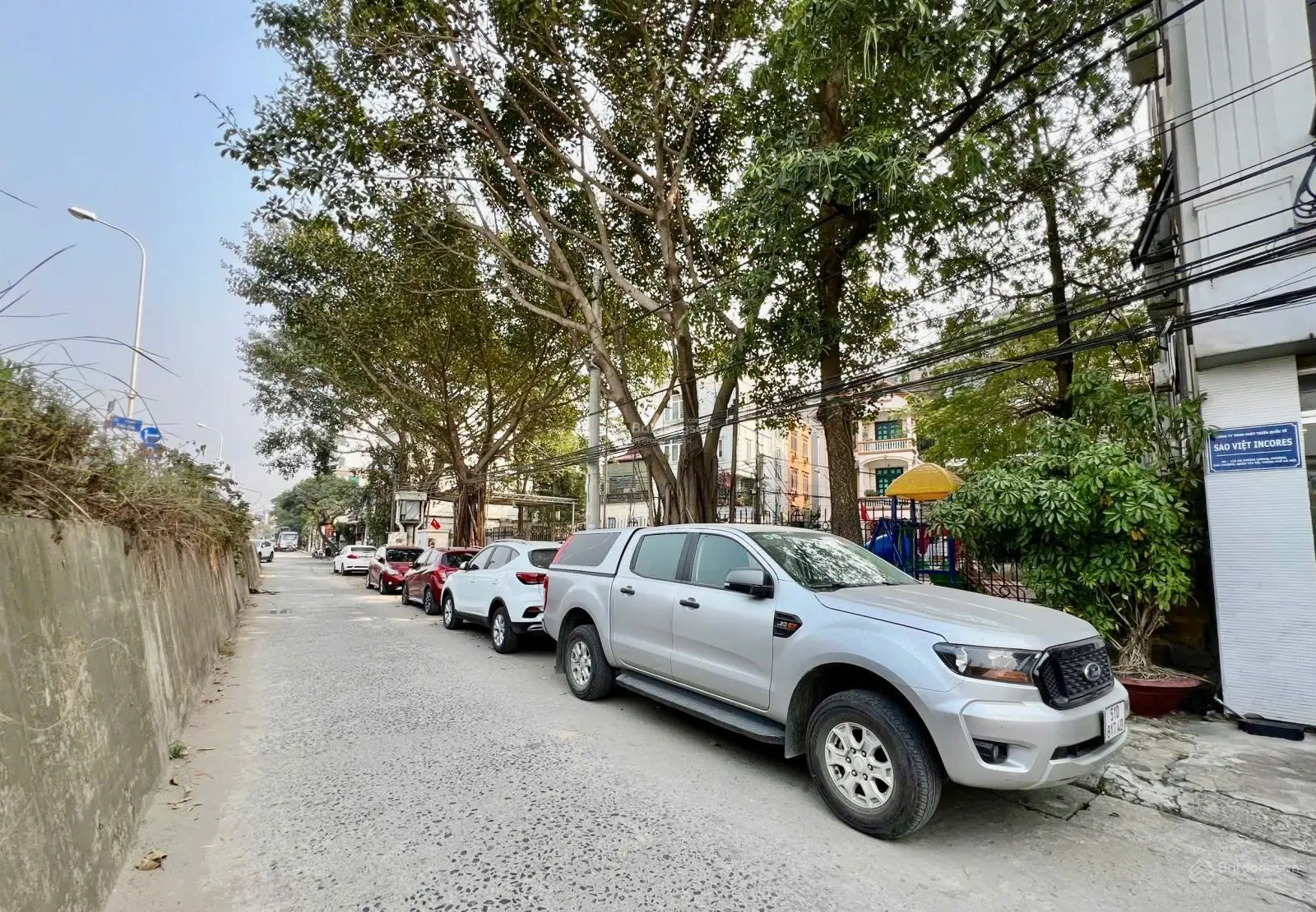 Chính chủ tôi bán gấp MP An Dương Vương, Tây Hồ. Lô góc 123m2*5 Tầng thang máy. Dòng tiền 720Tr/năm