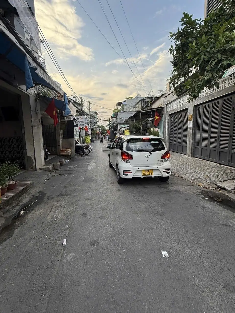 Nhà hxh 98m2 2tầng ngang 5,4m shr hoàn công đủ giá 9,4tỷ lh 0949351891 mr toan