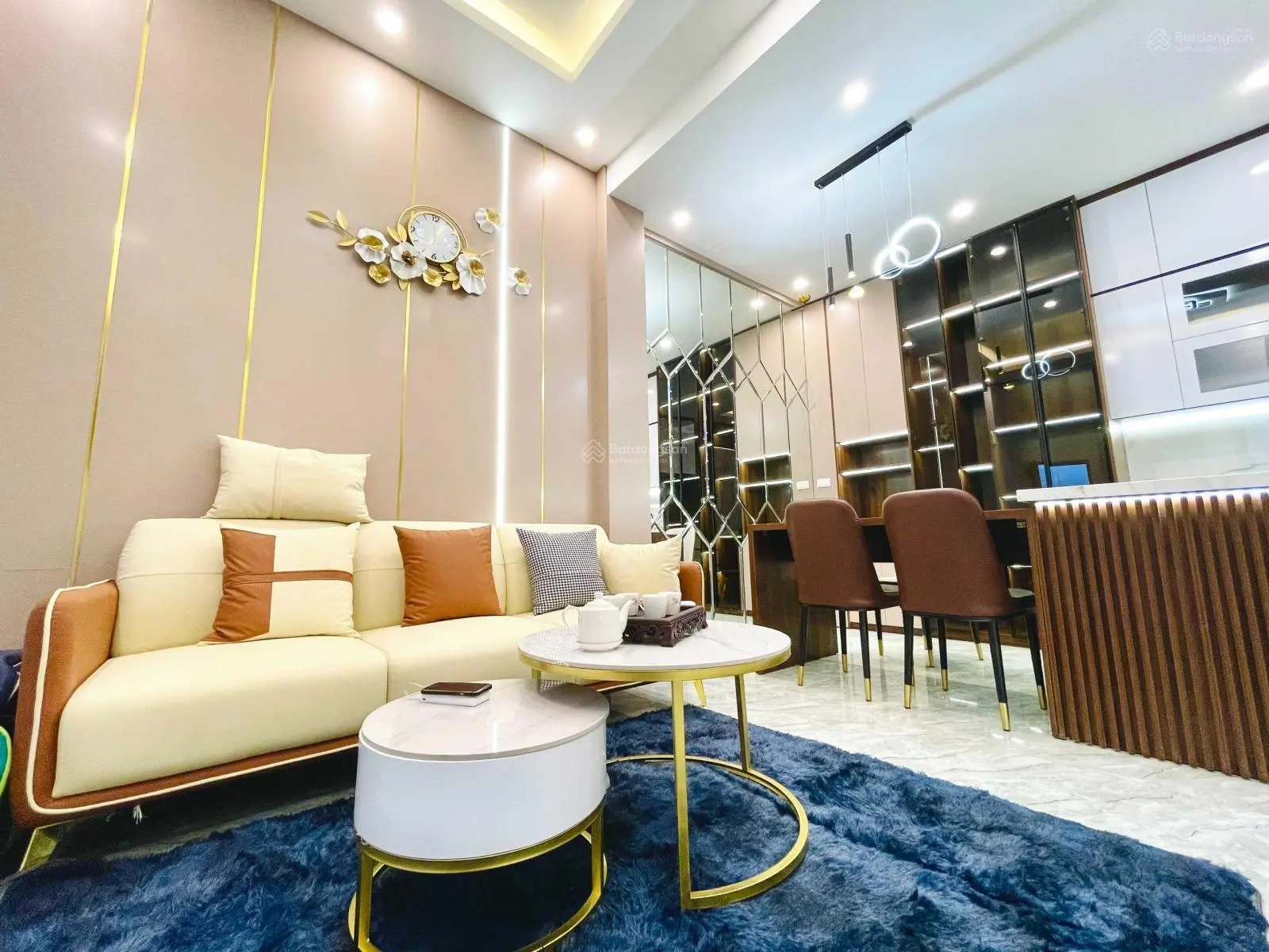 Bán nhà đẹp phố Cảm Hội Quận HBT Hà Nội DT 40m2 4tầng MT 8m giá 8,5 tỷ nhà đẹp vị trí trung tâm
