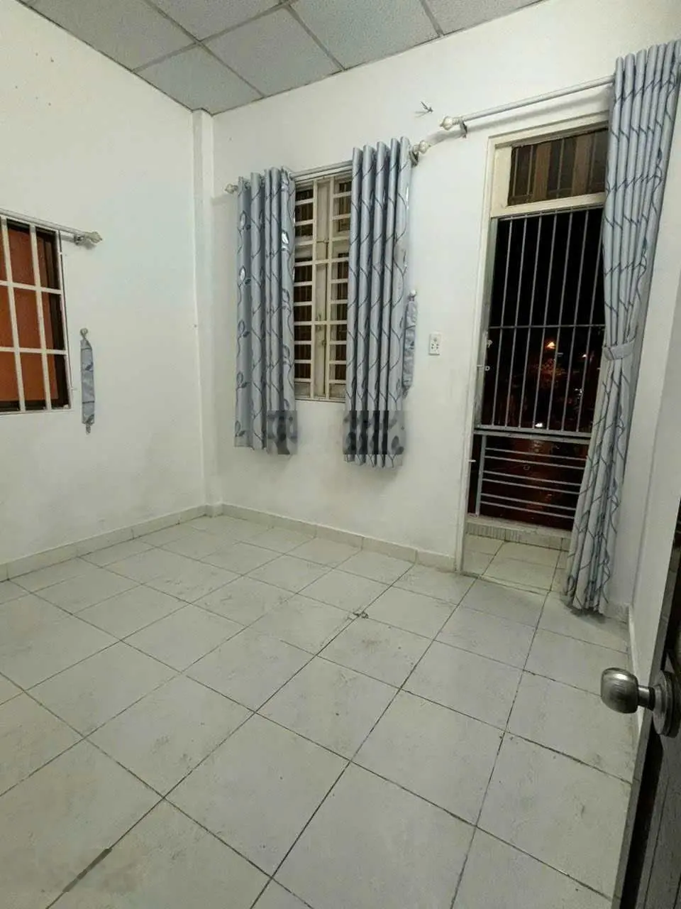 Bán nhà hẻm xe hơi ngã 4 Bốn Xã 2,390 tỷ, 2 PN, 2 WC, diện tích 24 m2, 1 trệt 1 lầu LH: 0938 030 ***