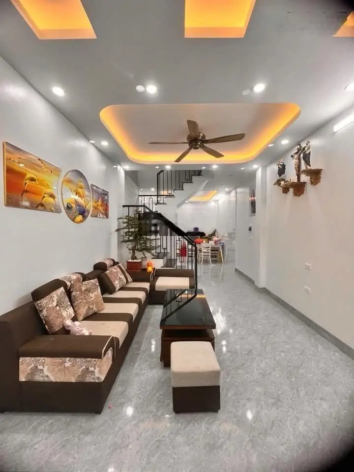 Lô góc phố Vũ Thạnh, gần ô tô, ngõ nông sát mặt phố, dt 42m2 * 4 tầng, mt 3.7m