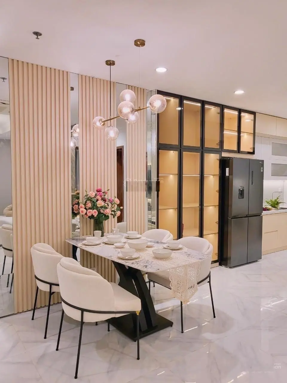 Chính chủ bán căn 2 ngủ The Park Home, Thành Thái, Cầu Giấy, DT 82m2, giá bán 5,5 tỷ, full nội thất