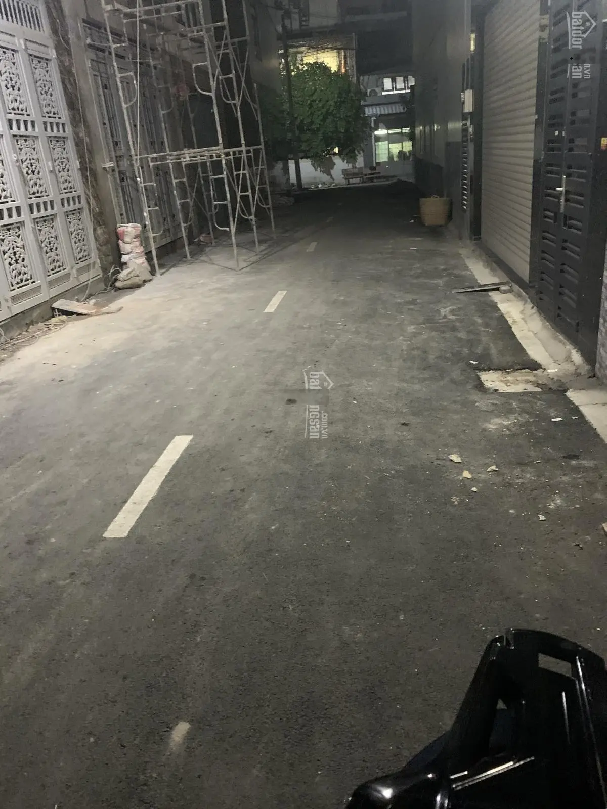 Bán đất 1 sẹc Lê Văn Quới hẻm 8m đường nhựa. Khu dân cư sầm uất diện tích ngang 5x20m. Giá 5 tỷ TL