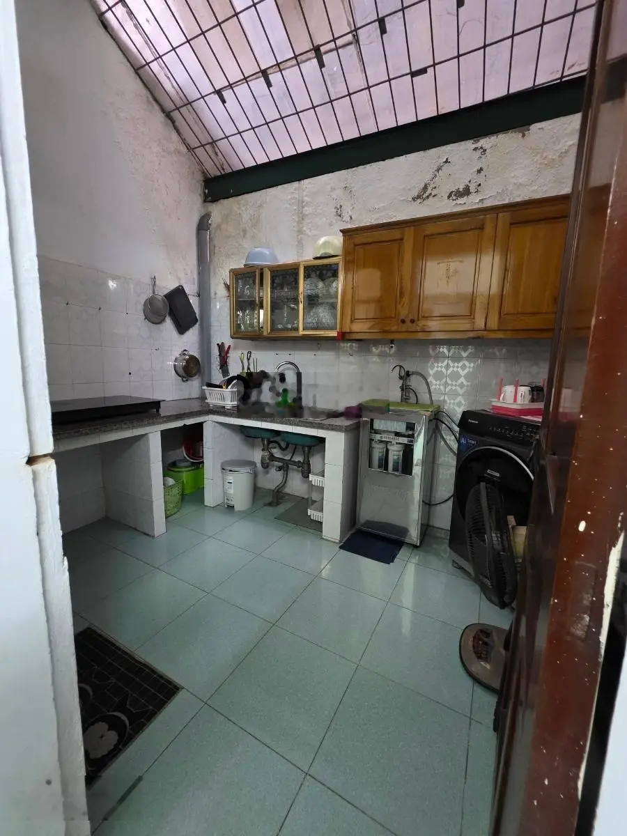 Bán nhà riêng Tây Sơn, Đống Đa. Ô tô vào nhà, kinh doanh, sát mặt phố. 70m, mặt tiền 3.8m, 4p ngủ