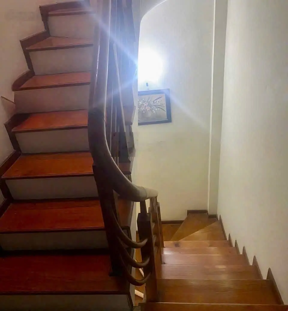 Bán nhà lô góc 5 tầng vừa ở vừa kinh doanh gần ga tàu điện trên cao, vincom, công viên thủ lệ!