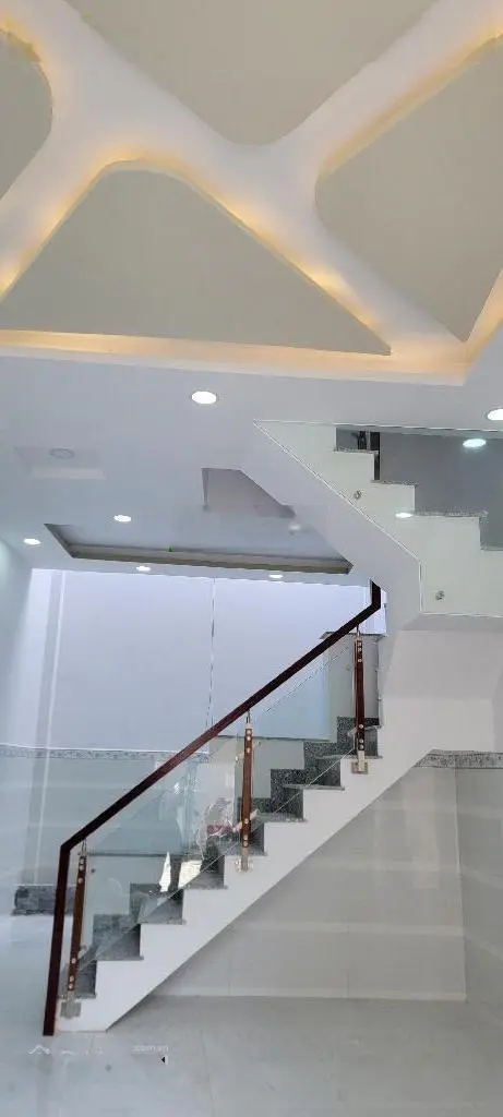 Bán gấp nhà 3 tầng 4,3x18,6 hẻm ôtô đường Văn Thân Phường 8 Quận 6 giá 5,9 tỷ. LH 0779 779 *** Zalo