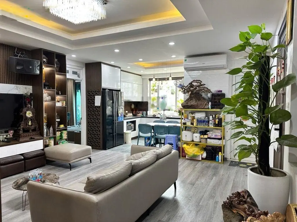 PHÂN LÔ QUÂN ĐỘI - ĐỘI NHÂN- BA ĐÌNH - NHÀ MỚI 5 TẦNG THANG MÁY - GA LA Ô TÔ - DT 40M2 - 5T 11.8 T