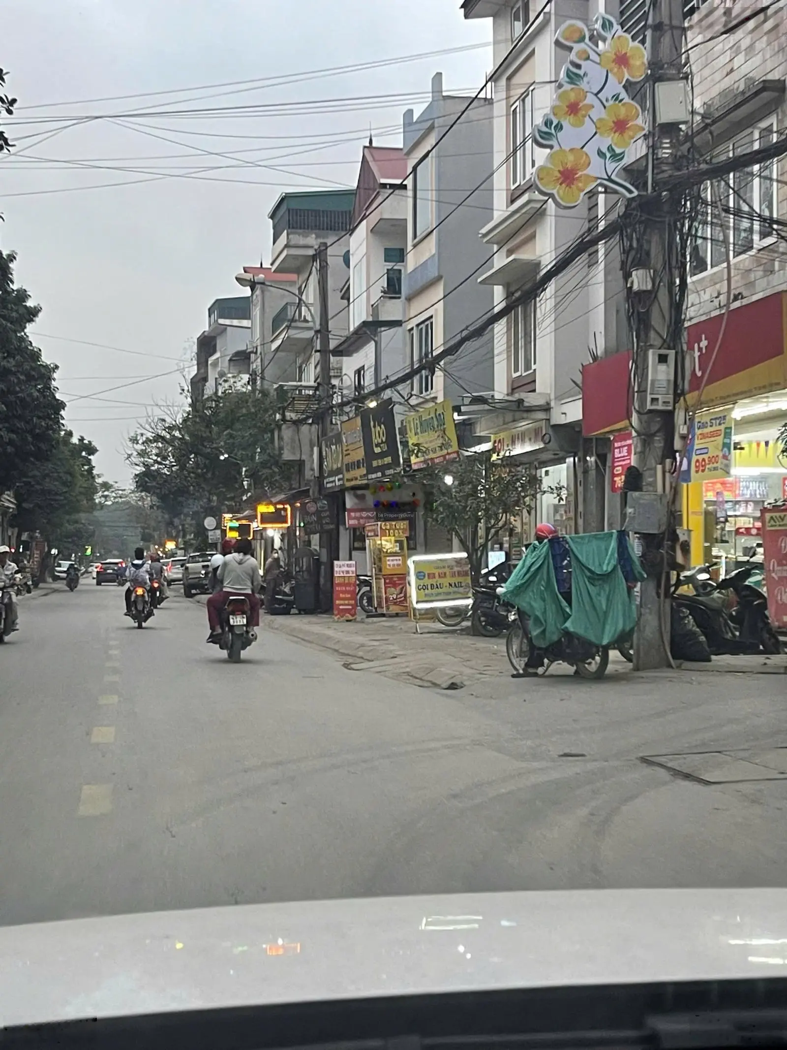 Bán đất tặng nhà 3 tầng mặt phố Lâm Tiên thị trấn Đông Anh, kinh doanh vô địch, dòng tiền.