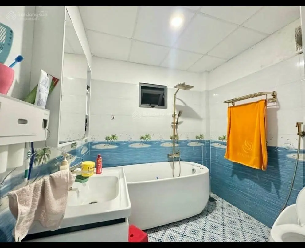 Xe hơi ngủ trong nhà. 170m2 (7,5x22)m. Nhà 1T 1L (3PN, 3WC), sổ hoàn công, tặng nội thất