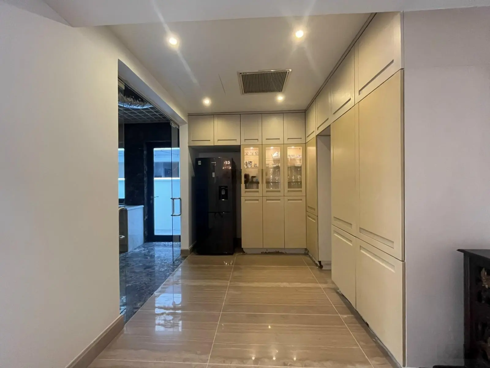 Siêu đẹp biệt thự 3 mặt tiền - trực diện sông & công viên - Bảo vệ 24/24 - 600m2 trệt 2L - 249 tỷ