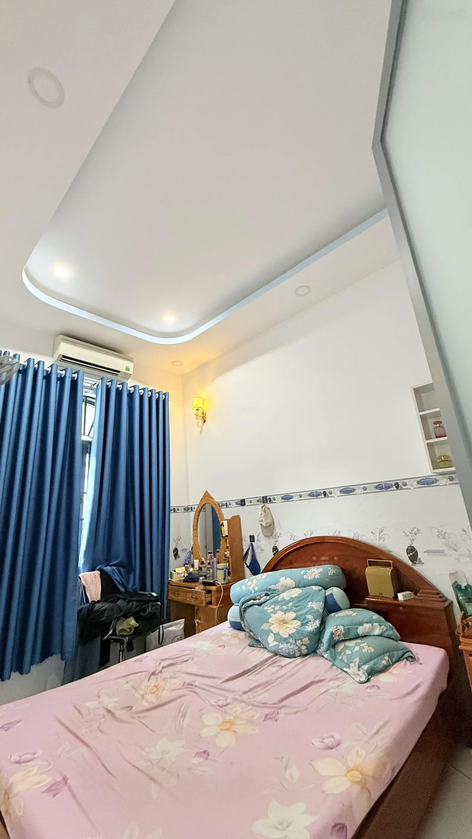 Bán nhà 1 trệt 2 lầu 1 tum dân xây ở kiên cố An Bình - Dĩ An - Bình Dương