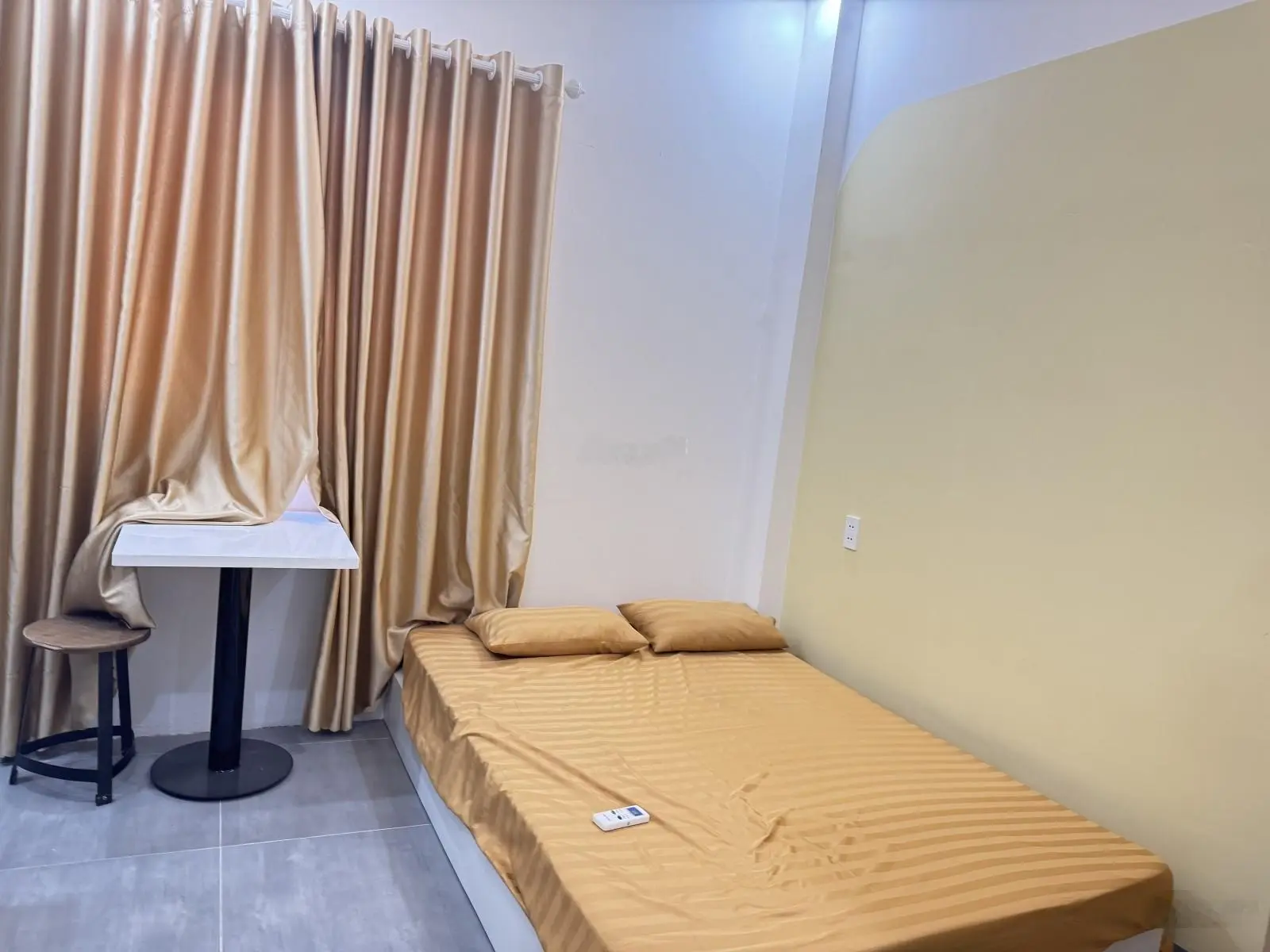 Siêu phẩm dòng tiền, nhà 4 tầng có thang máy, hẻm 5m, linh đông thủ đức