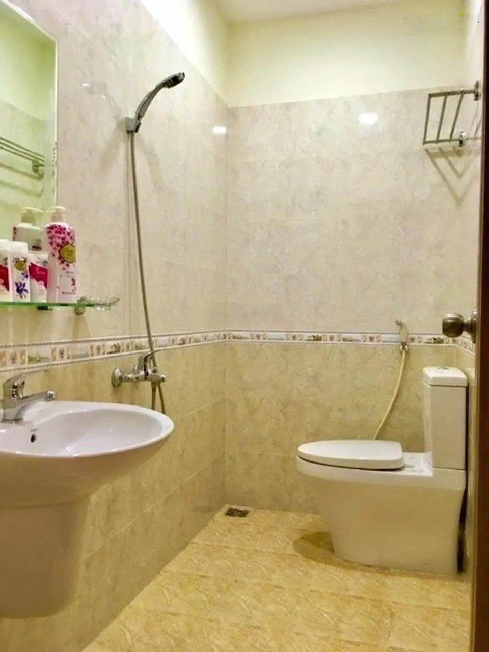 Nhà 120m2 đất - gần đường Trần Ngọc Diện - Xây 3 tầng - P. Thảo Điền
