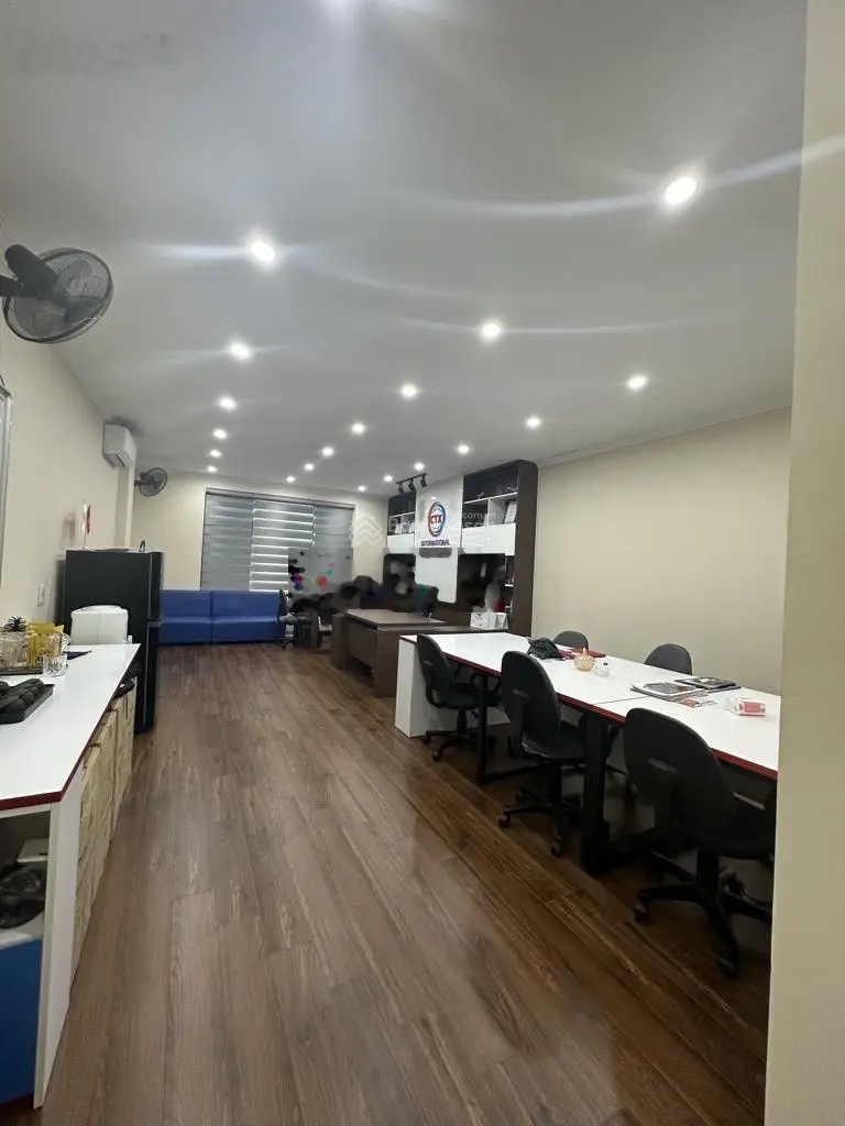 Bán nhà Phạm Tuấn Tài - TT Cầu Giấy - ô tô tránh nhau. Thang máy - DT 52m2 7 tầng. MT 5m, 27 tỷ