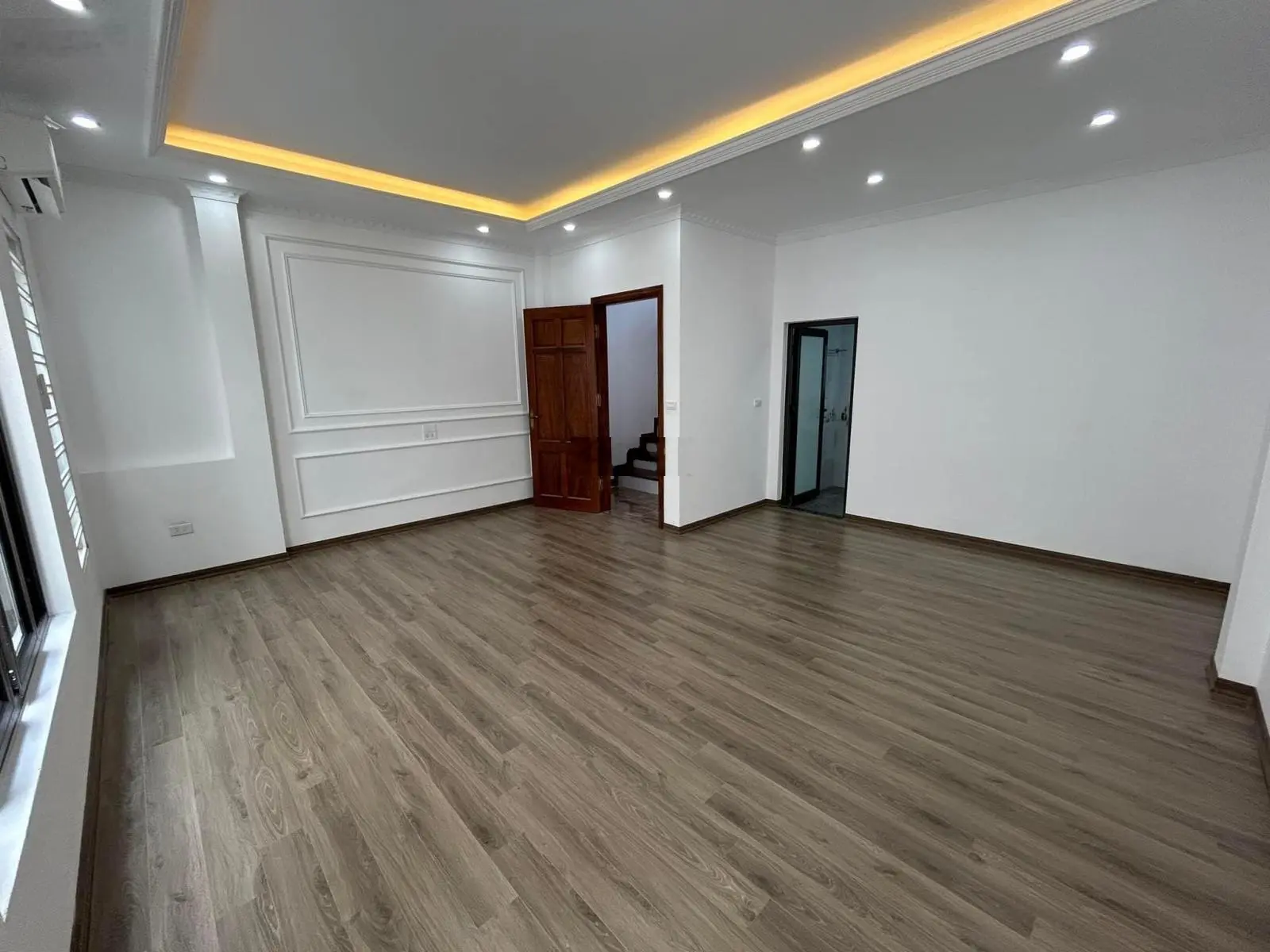 Đây rồi! Nhà Lạc Long Quân, Tây Hồ, 45m2, 5Tầng - Nhà mới đẹp, ô tô, ngõ thông gần phố. Nhỉnh 6 Tỷ.