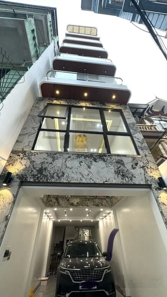 Ban nhà phố lâm hạ, bồ đề long biên, 7 tầng thang máy, gara oto 7 chỗ 45m 16.5 tỷ