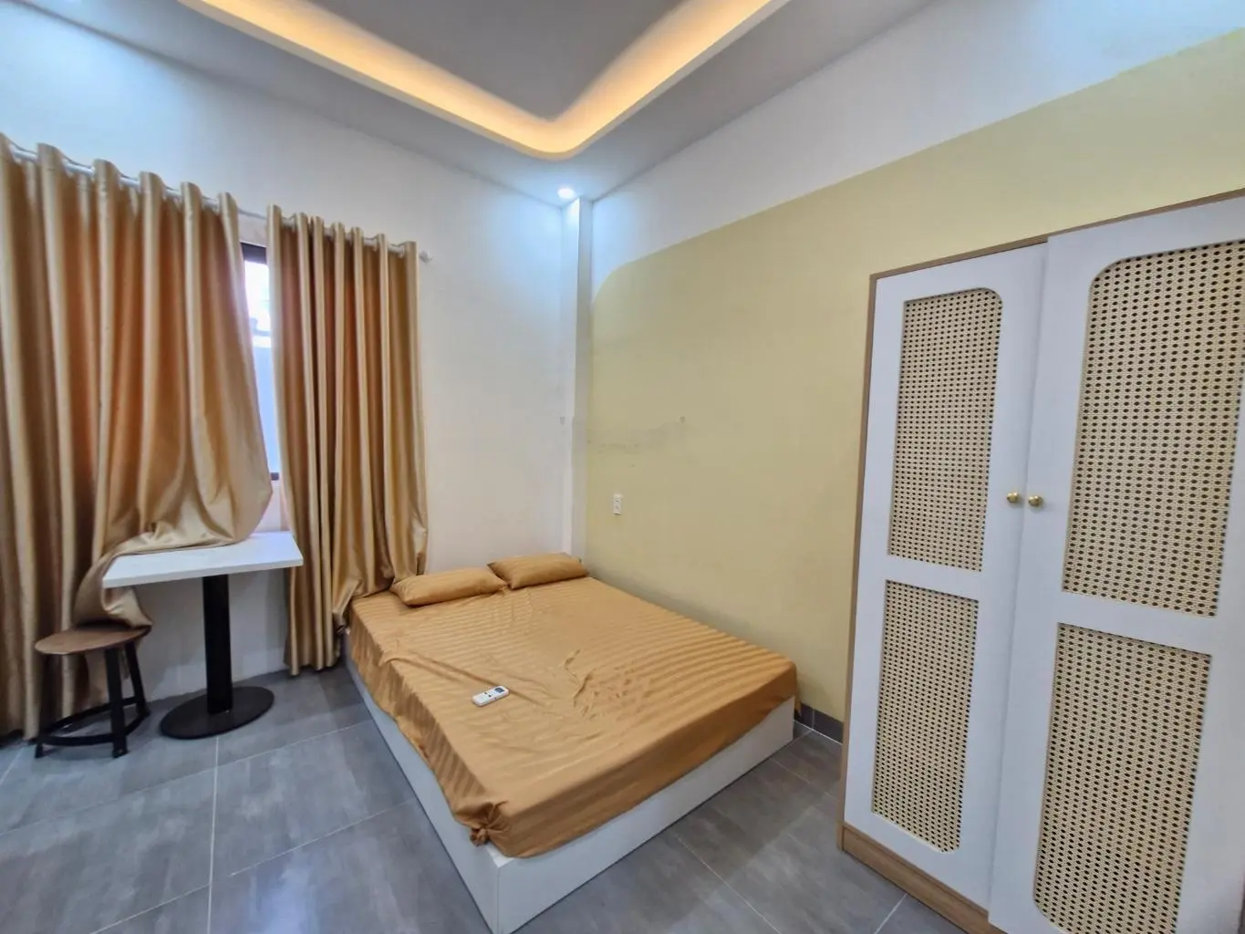 Căn hộ dịch vụ 6 tầng Linh Đông ngay CĐ Công Nghệ dòng tiền 50tr/tháng có thang máy