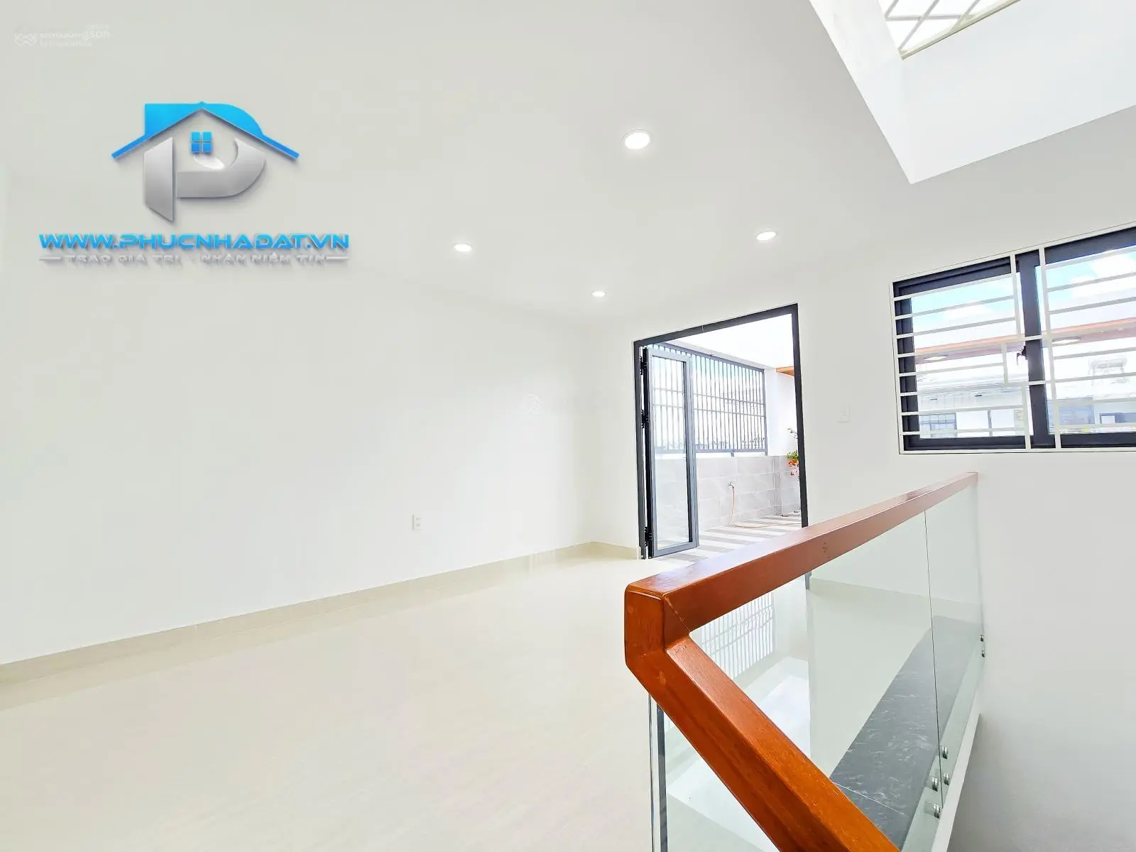 CƠ HỘI SỞ HỮU NHÀ ĐẸP MÊ LY ĐẦY ĐỦ NỘI THẤT ĐƯỜNG HUỲNH TẤN PHÁT - GIÁ 8.6 TỶ, 5X17M