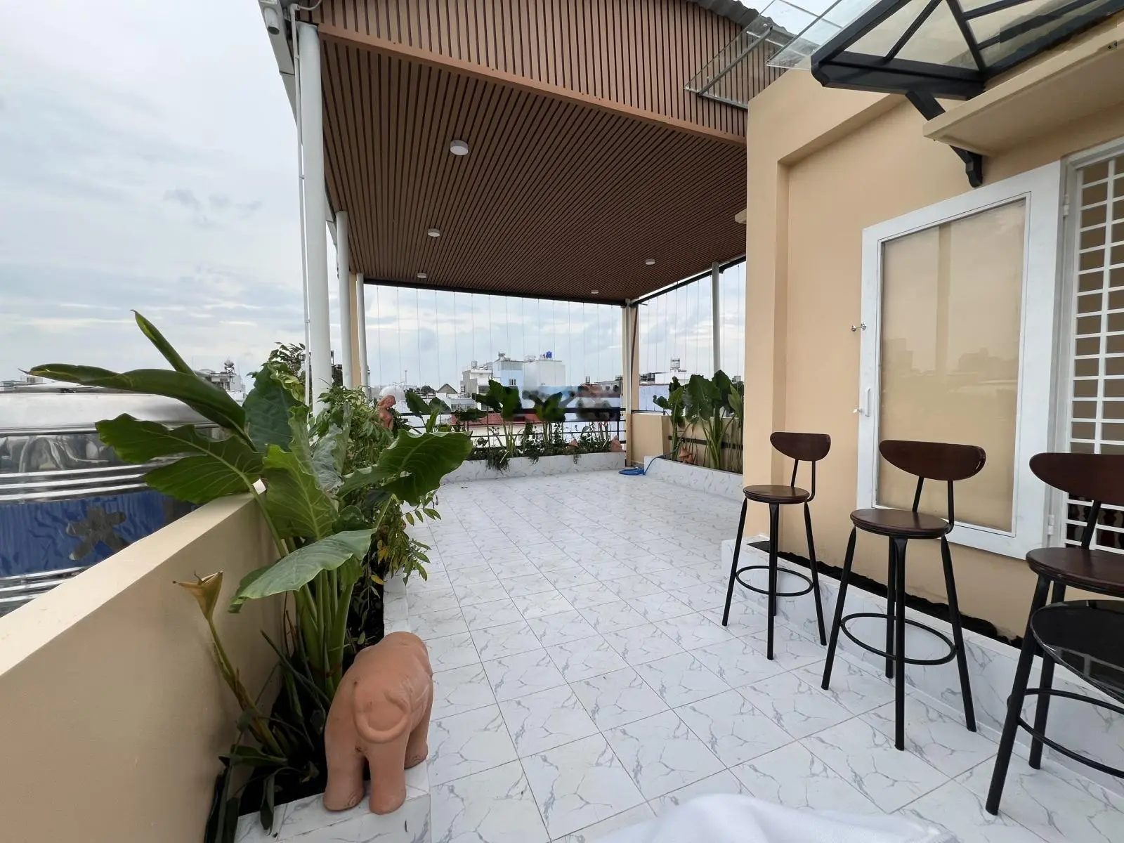 Siêu hiếm! Bán gấp nhà 4 tầng hẻm oto Thảo Điền giá 9,7 tỷ full nội thất