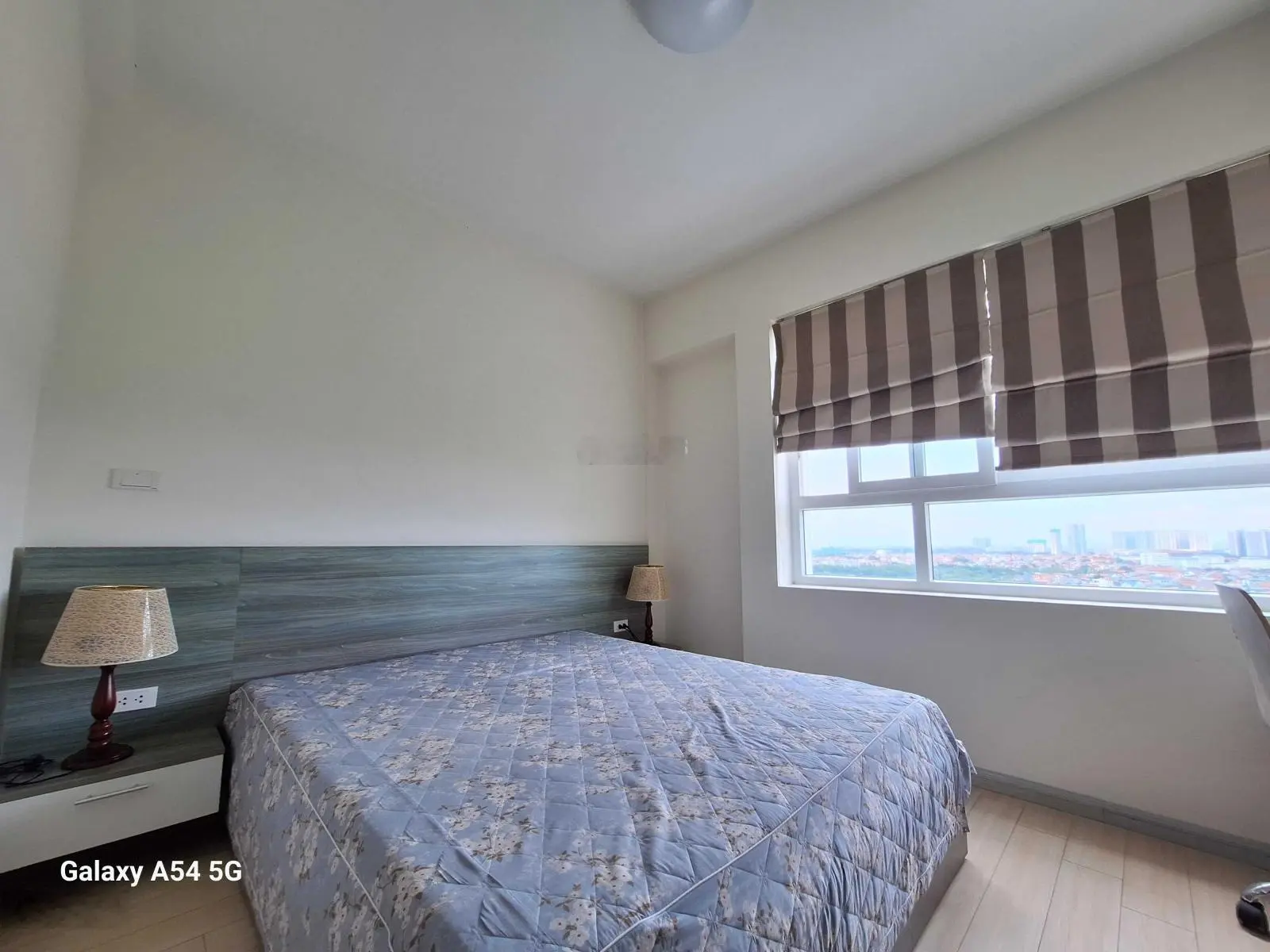 Chính chủ bán chung cư 92m2 tháp A2 đường Rừng Cọ Ecopark full nội thất