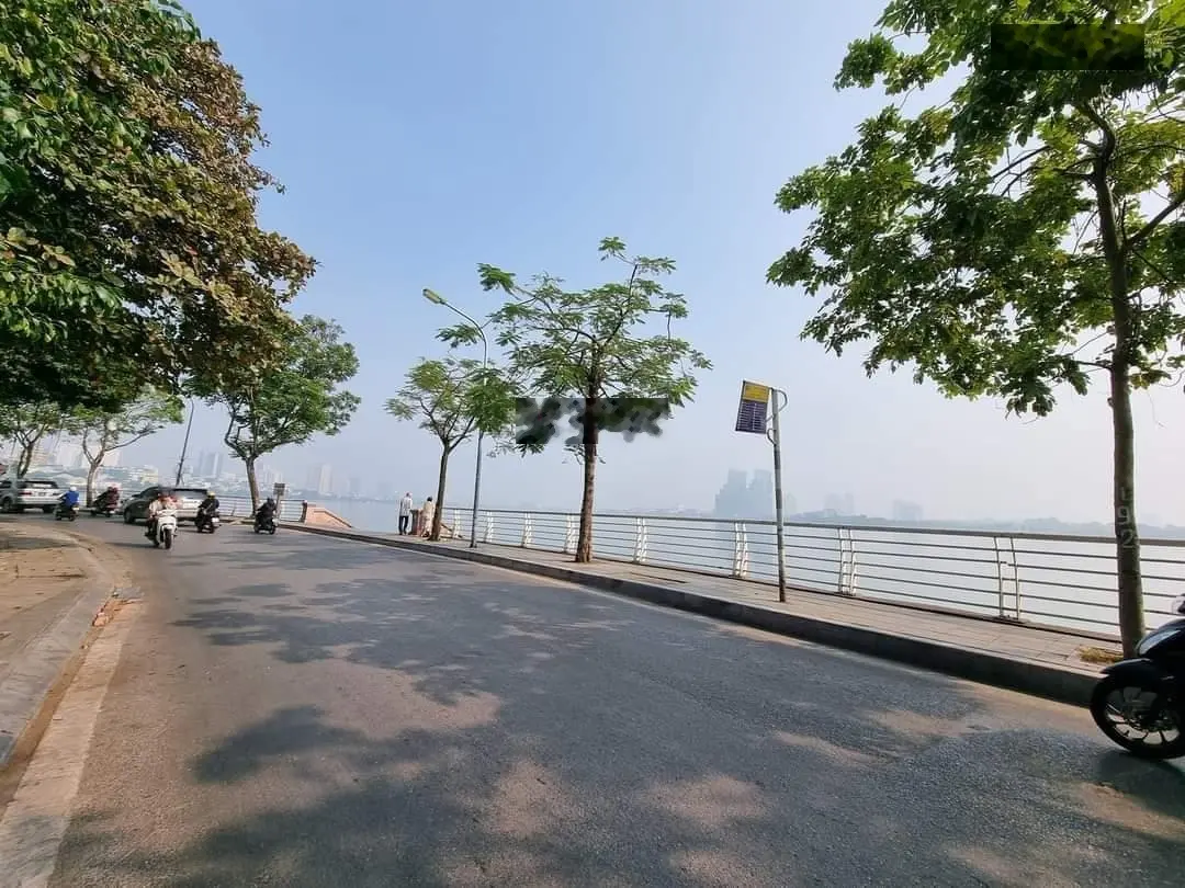 Nhà phố Võng Thị, gần hồ gần phố, mặt tiền rộng, ngõ ô tô, 170m2 giá bán 46 tỷ