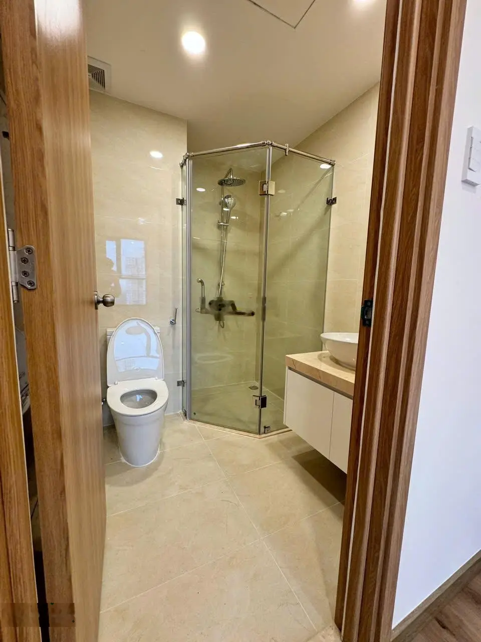 Cần bán gấp Viva Plaza mặt tiền Nguyễn Lương Bằng, 56m2 giá 2tỷ5