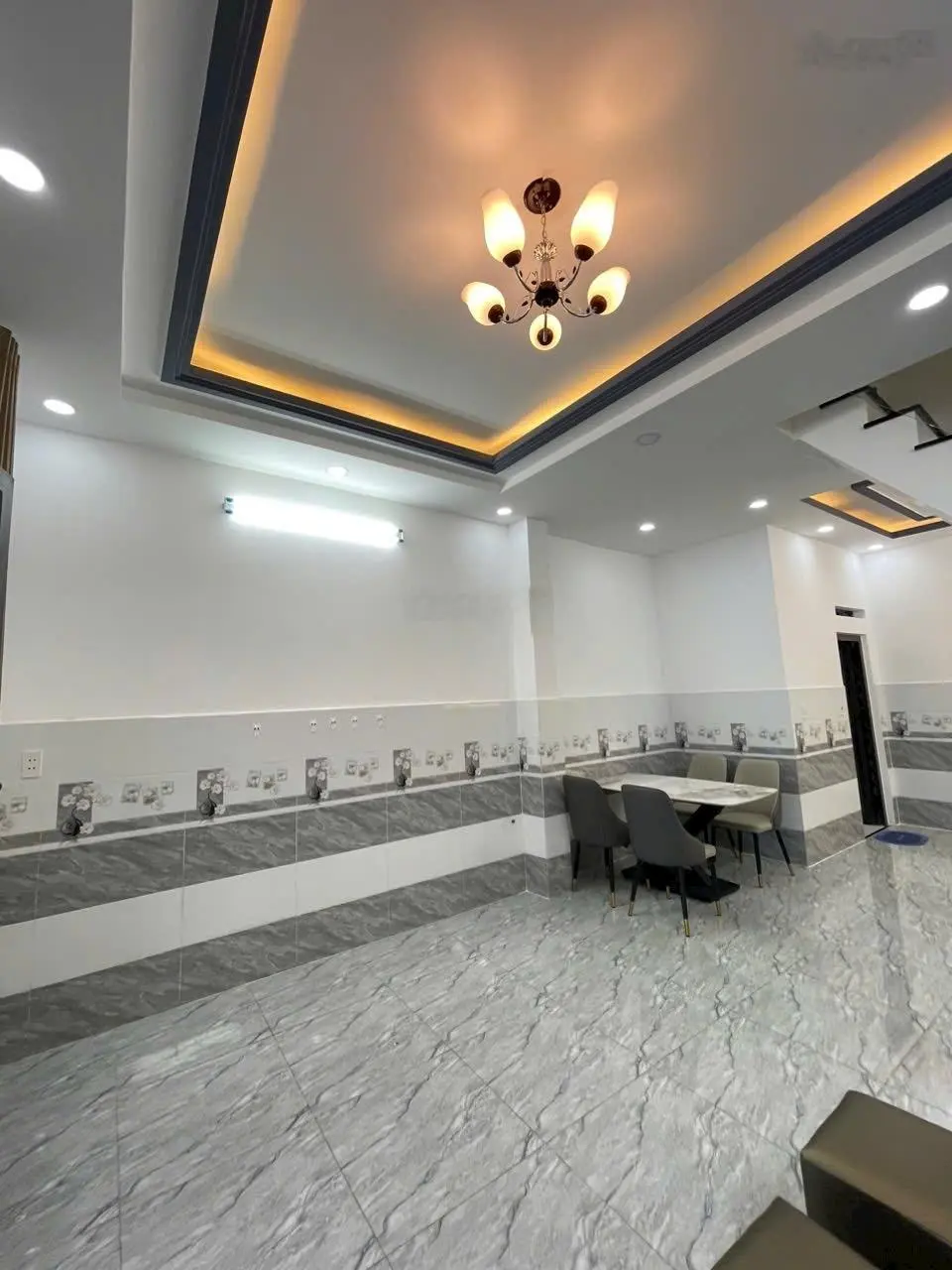 Sang gấp nhà đẹp 72m2 nở hậu MT Nguyễn Hậu, Tân Thành, Tân Phú. Giá chỉ còn 3tỷ9/căn. 1T1L 3PN, SHR