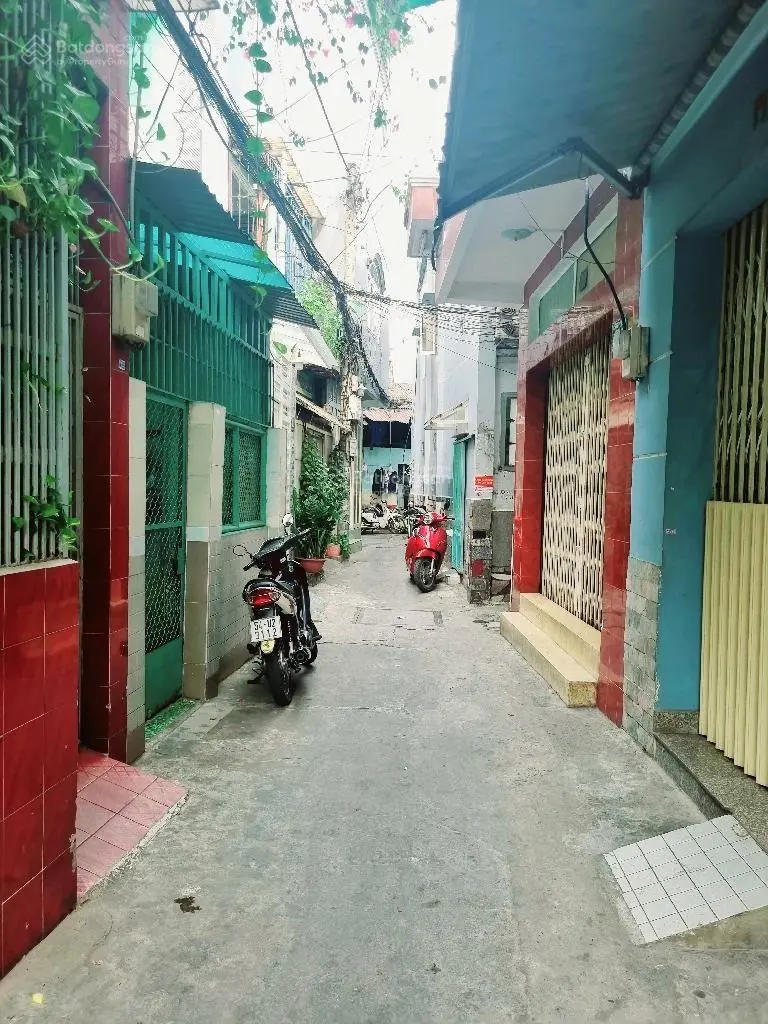 Bán NR 43m2 2 tầng, Nguyễn Tri Phương, Quận 10, giá 5,3 tỷ