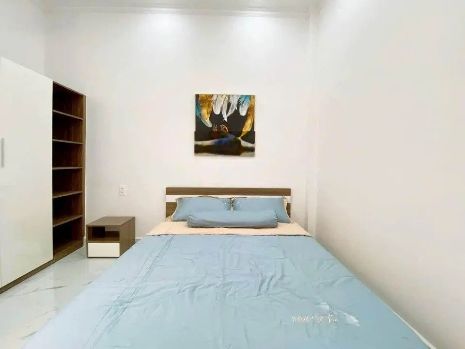 Cần bán gấp nhà Quận 12 giáp Gò Vấp, hẻm ô tô quay đầu, giá 2,6 tỷ (2 lầu + 3PN, nhà mới)