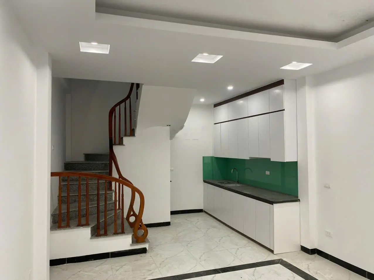 Tôi cần bán nhà Tả Thanh Oai: 35m2, 4 tầng, SD 50m2, giá 4,35 tỷ