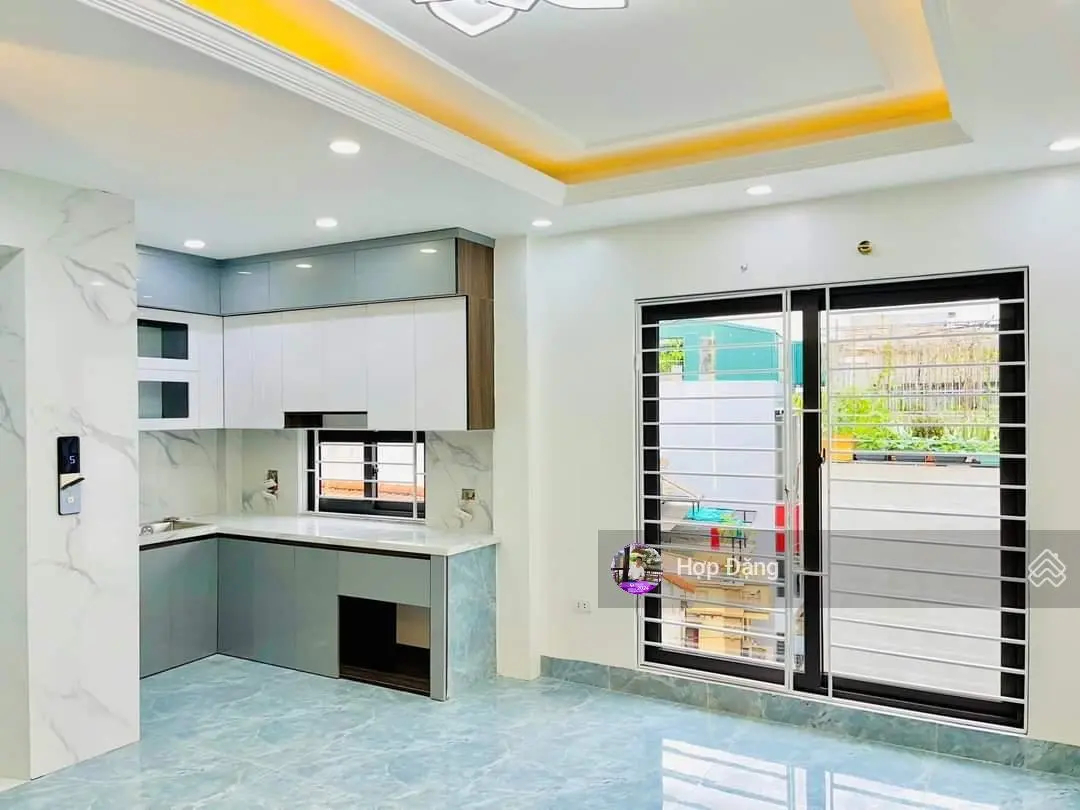 Nhà Đẹp Thang Máy ,Ngõ Nông Thẳng Tắp 3 Mặt Thoáng ,Phố Định Công Thượng nhỉnh 8 tỷ