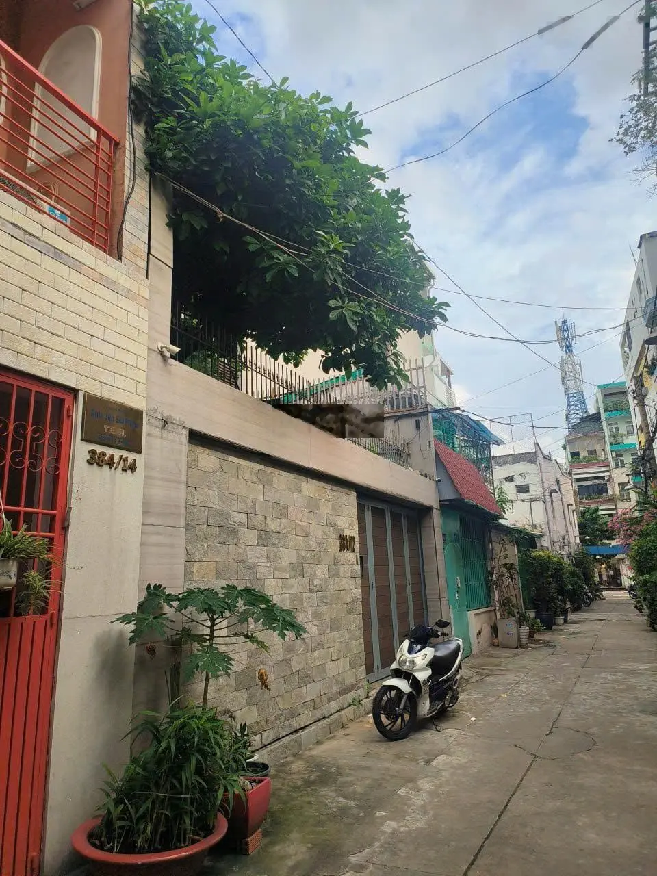 Bán nhà cấp 4 - 2 MT hẻm tại Huỳnh Văn Bánh, P.14, Phú Nhuận - DT 4 x 22.5m - giá chỉ 17 tỷ!