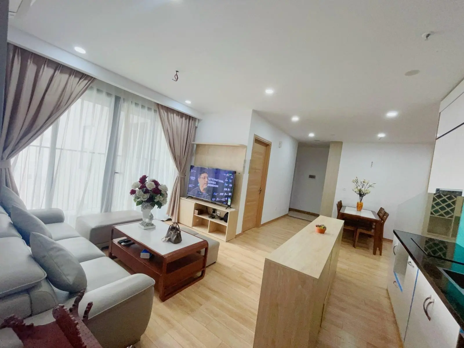 Chính chủ bán căn 2 ngủ chung cư Bonanza Dreamland 72,6m2 giá 4,4 tỷ, sẵn sổ full nội thất ảnh thật