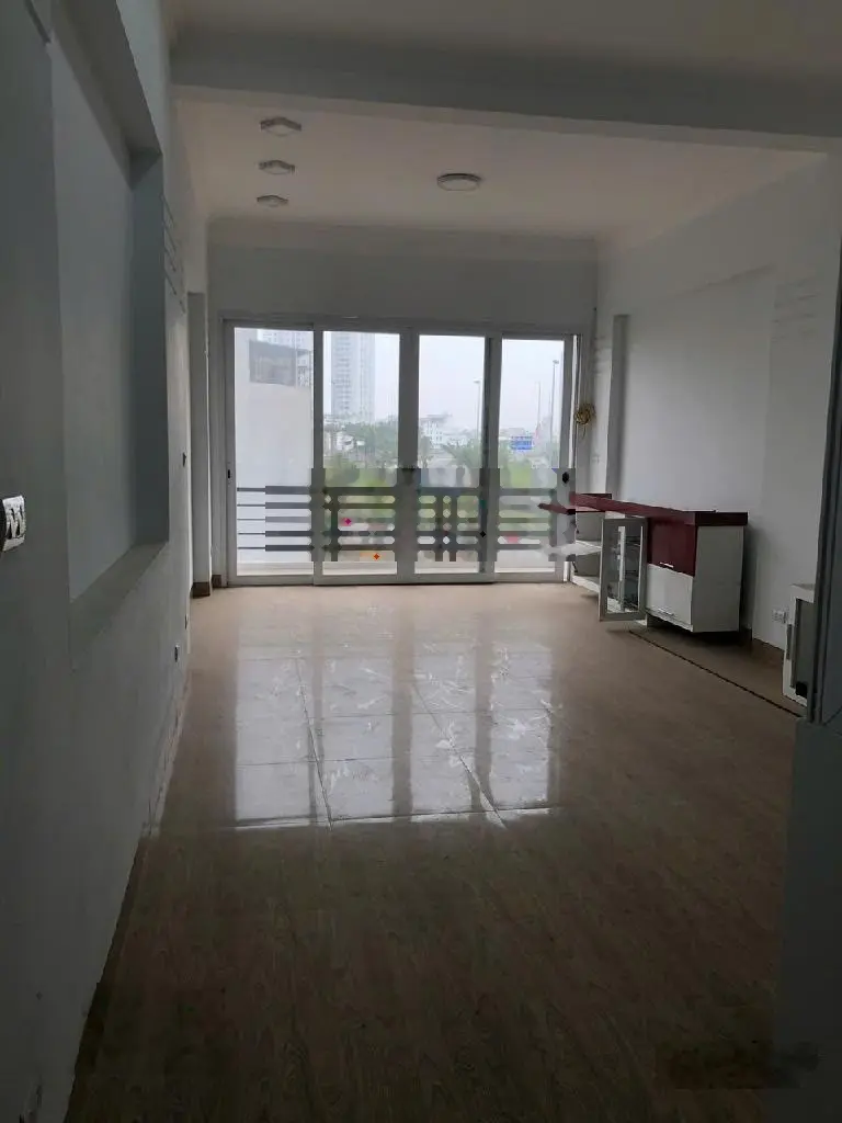 Bán nhà LẠC LONG QUÂN TÂY HỒ HÀ NỘI 60M.5 t.xe oto tránh vào nhà.KINH DOANH.Chào :20 tỷ