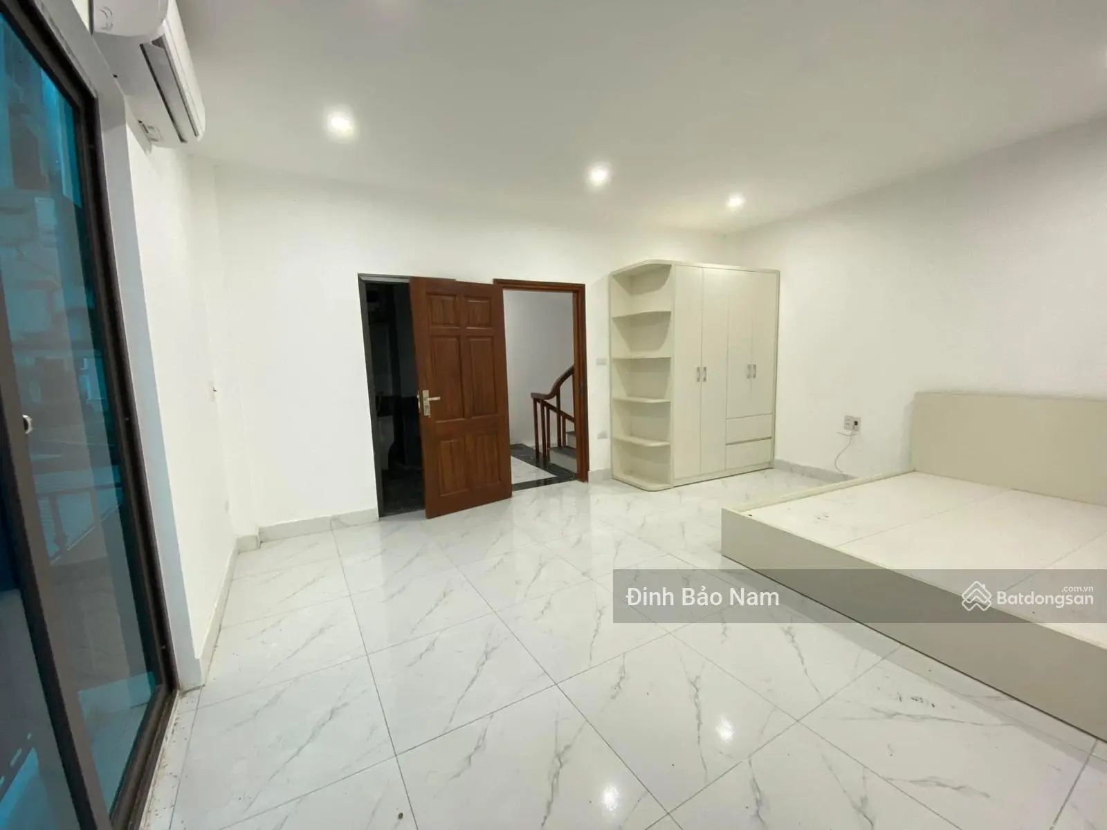 Xuân đỉnh 31m 5 tầng xây mới mặt tiền 3.9m giá nhỉnh 6 tỷ sổ đỏ đẹp giáp với ngoại giao đoàn