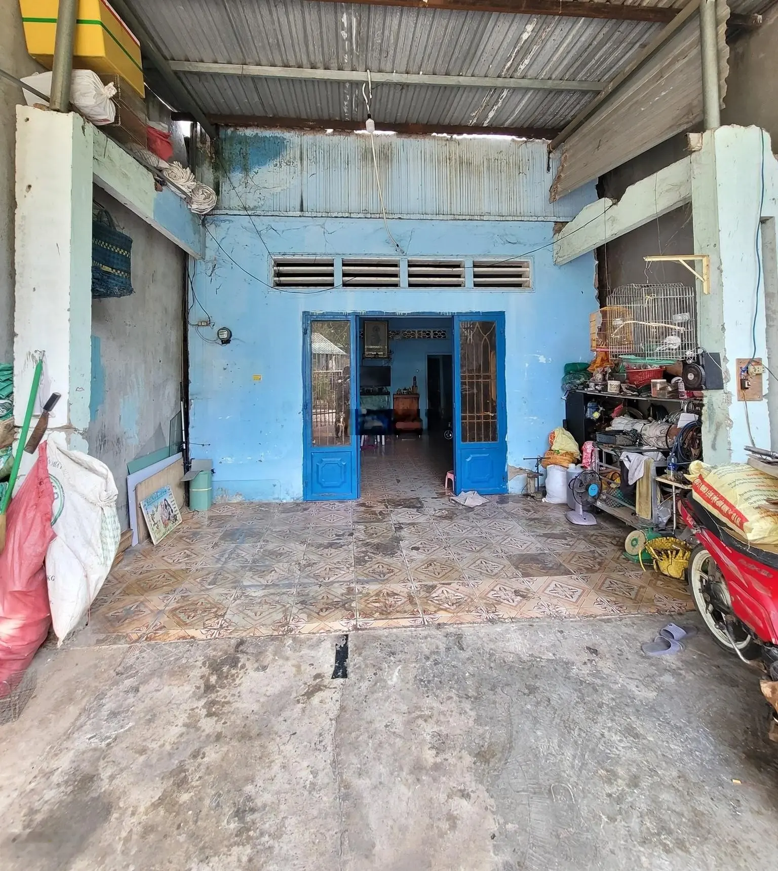 2 tỷ 400 Bán đất tặng nhà cấp 4, đường xe tải thông, đường Nguyễn Thị Tươi 50m P.Tân Bình, TP.Dĩ An