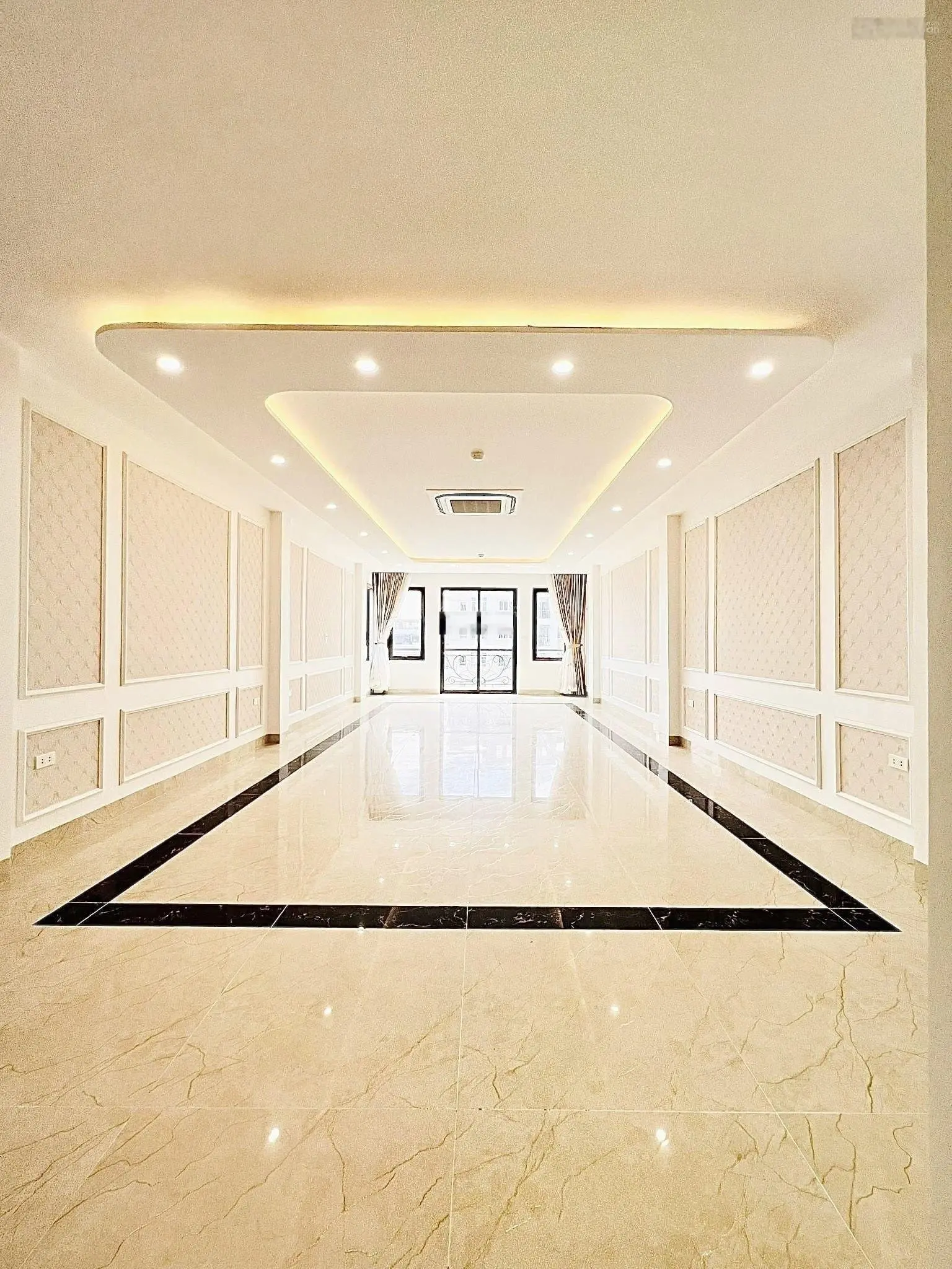 Bán nhà mặt phố Nguyễn Hoàng, 80m2 8 tầng thông sàn, MT 5m. Của Hiếm.