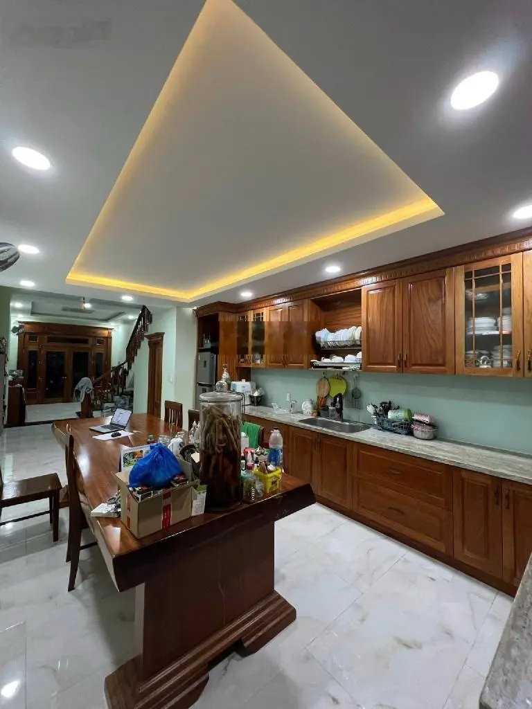 Nhà HBC, XE HƠi nằm trong nhà, Nhà mới 3 Tầng, 92M2. SỔ hồng hoàn công, Gần PVĐ, Gigamall, Chợ