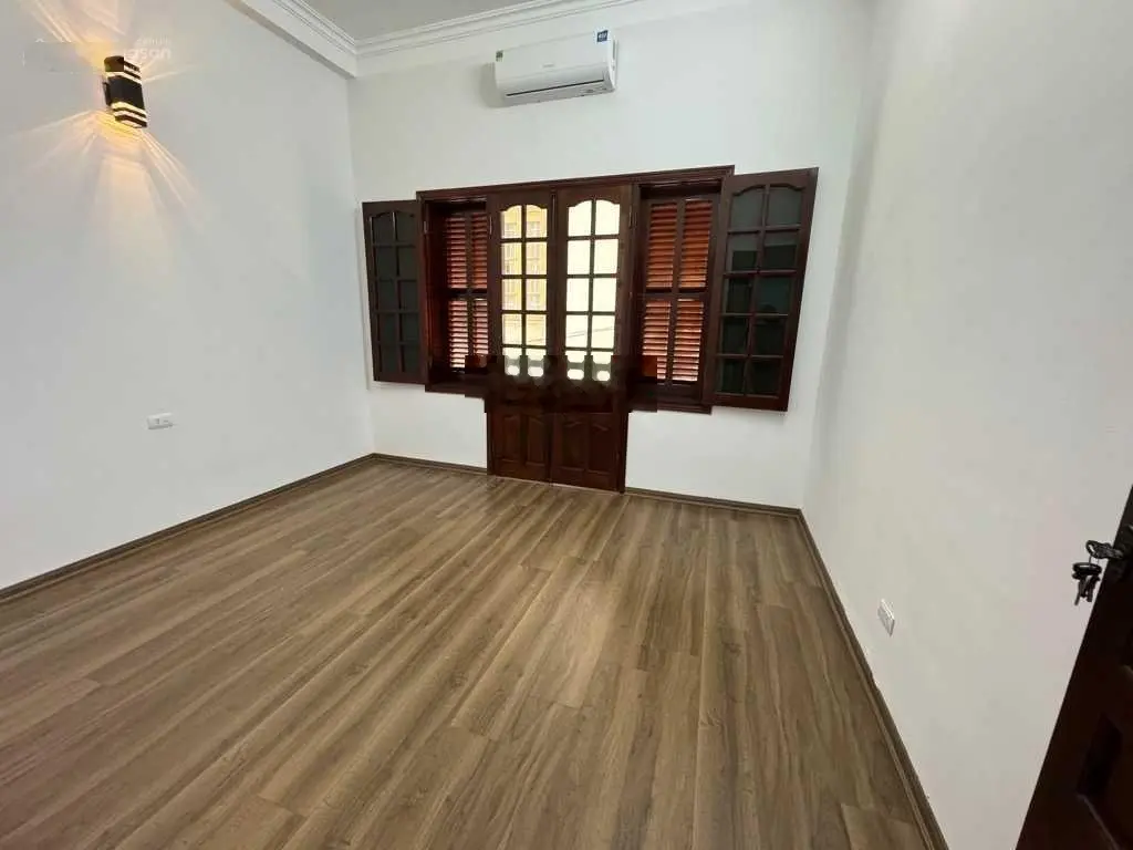 Gần phố, ngõ rộng 48m2, 4 tầng, 6.6 tỷ - Định Công - Hoàng Mai - HN