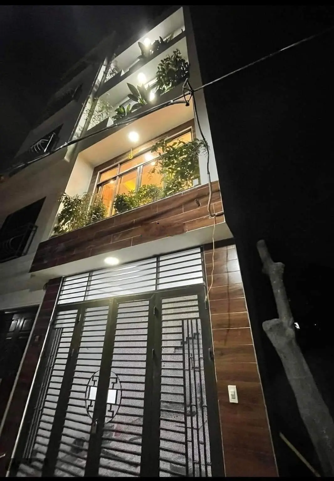 Bán nhà Đông Ngạc DT 45m2 - 4 tầng - giá 6,3 tỷ - Bắc Từ Liêm - để ở, kinh doanh - ngõ ô tô đỗ cửa