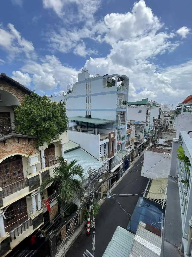 Nhà đẹp mặt tiền Tân Bình - Nguyễn Bá Tòng - sát ngã tư 7 Hiền - 70m2 - 4 tầng - hơn 10 tỷ TL