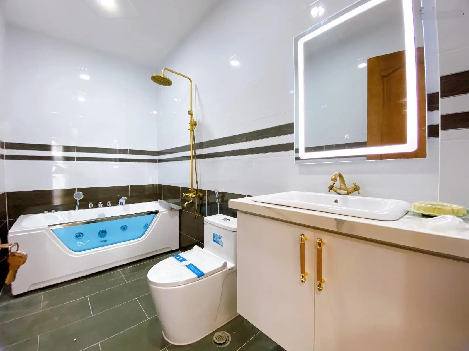Bán NR tại Đào Tông Nguyên, Nhà Bè, 10,5 tỷ, 112m2, view đẹp, nhiều tiện ích