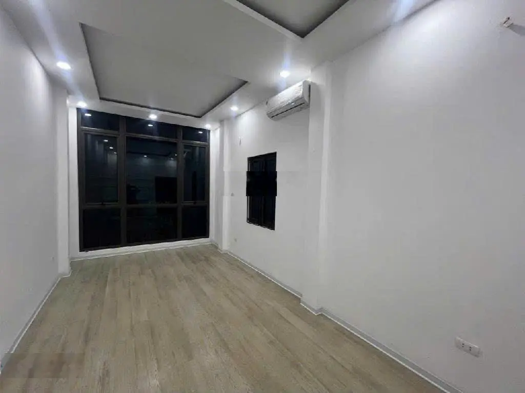 Siêu đẹp-Bán nhà Dương Nội 55m2, 5 tầng thang máy, ô tô qua cửa, cách 1 nhà ra mặt phố. Giá 9.8 tỷ