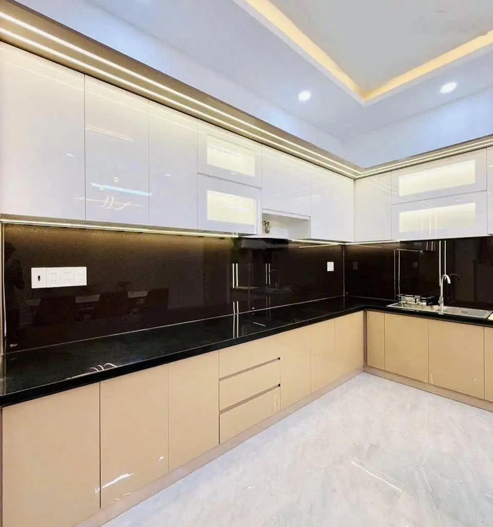 Hót, Bán nhà MT 7A Thành Thái, P14 Quận 10, Dt 65m2, 1 trệt 1 lầu, Sổ hồng riêng, Giá 3 tỷ 550