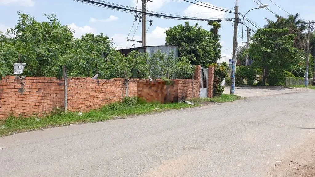 Bán Nhà cấp 4 cũ. Diện tích 110m2, mặt tiền đường thông 10m, cách ngã 3 trương thị như 40m giá 3,5 tỷ tại Đường Đồng Bà Canh, Xã Xuân Thới Sơn, Huyện Hóc Môn, Hồ Chí Minh