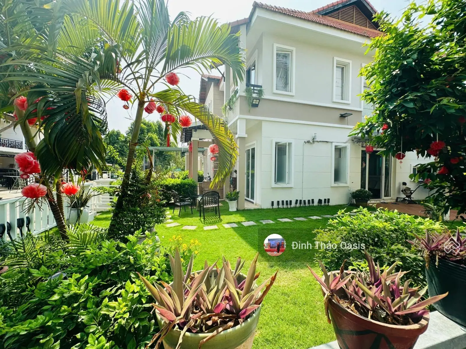Bán biệt thự đẹp ngang 14mx18,5m trục chính gần hồ bơi kế siêu thị Aeon Mall và sân Golf sông Bé