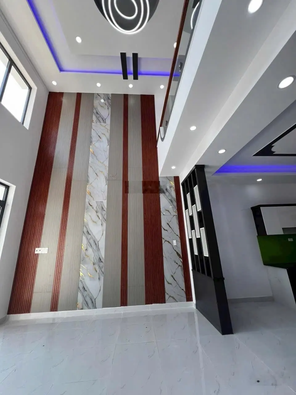 Bán nhà 1T1 lửng mới xây, tặng nội thất cơ bản, thích hợp cho gia đình 2 - 4 người ở, SHR